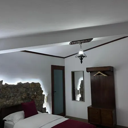 Hotel Berati 3* Berat