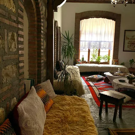 Hotel Berati فندق