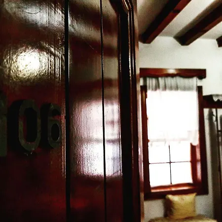 Отель Hotel Berati Берат