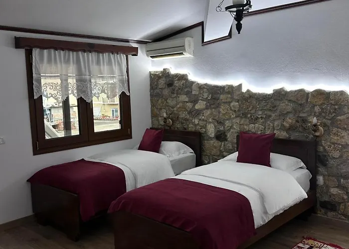 Hotel Berati 호텔 3*