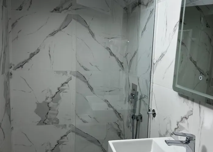 호텔 Hotel Berati 3*